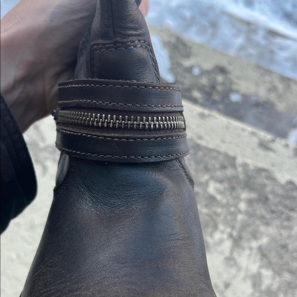 Like new Harley-Davidson Dark Brown Leather Boots - Picture 7 of 16